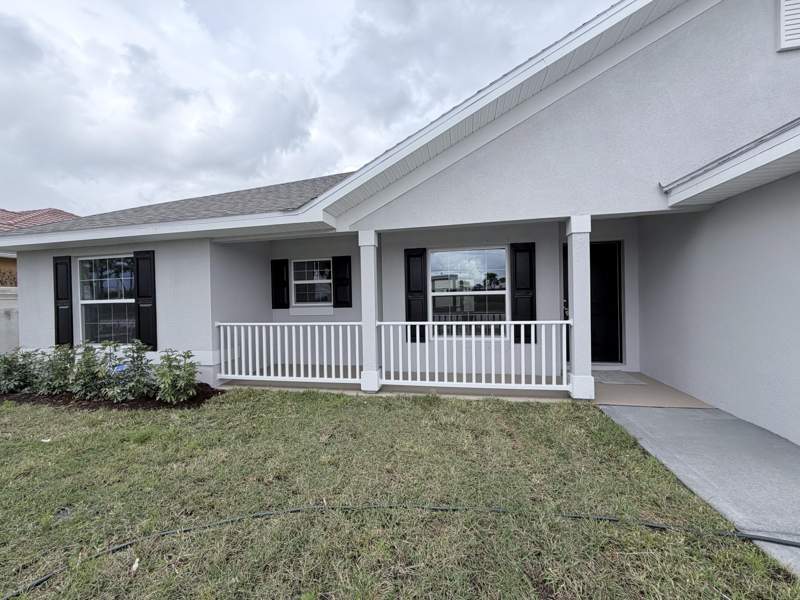 3 bedroom Single Family Residence at 7908 Banyan Street, Lakewood Park Unit 3, Fort Pierce — photo 2
