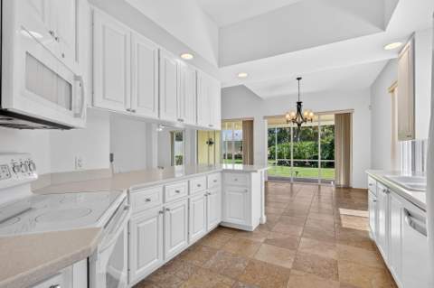 12172 SW Lockhaven Court, Port St. Lucie FL - photo 9 of 49
