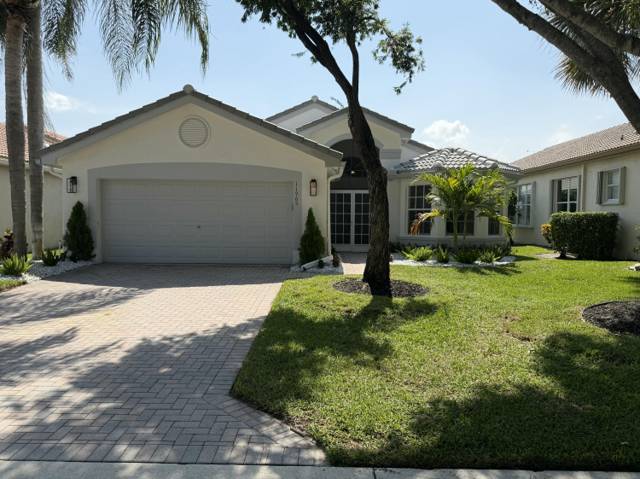 Valencia Lakes