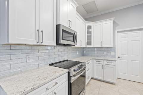 117 Queen Elizabeth Court, Hutchinson Island FL - photo 9 of 68