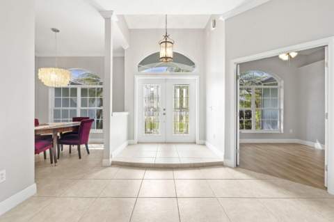 117 Queen Elizabeth Court, Hutchinson Island FL - photo 18 of 68