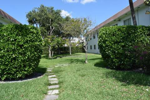 151 SE 6th Avenue #Apt 14, Pompano Beach FL - photo 13 of 17