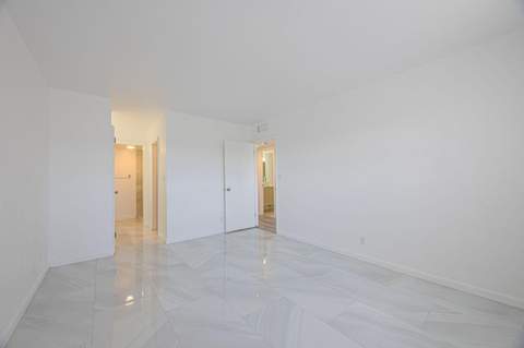 808 SE 7th Street #305, Deerfield Beach FL - photo 13 of 25