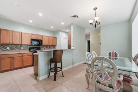 2551 Creekside Drive, Fort Pierce FL - photo 11 of 53