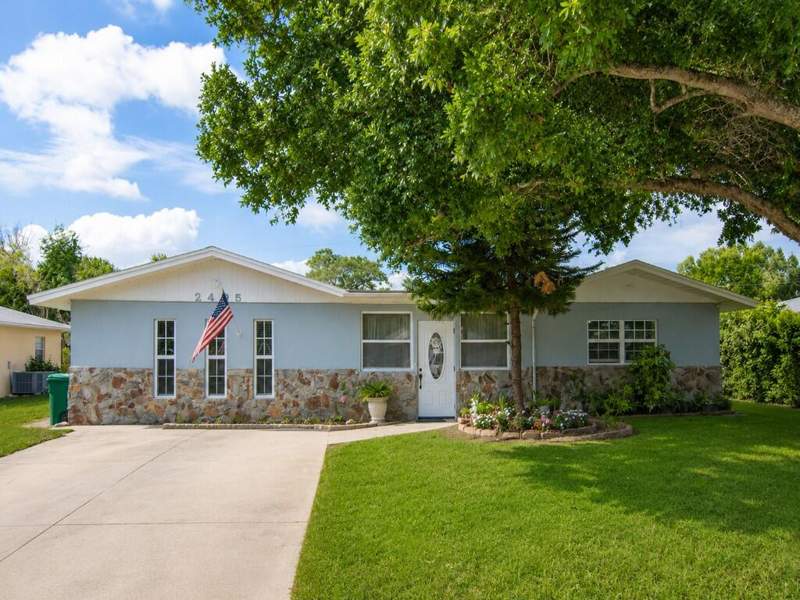 3 bedroom Single Family Residence at 2405 Blossom Court, Orange Blossom Estates 2nd Addition 2nd Plat, Fort Pierce — photo 2