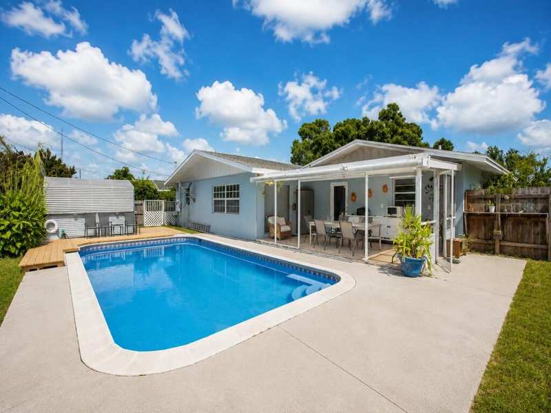 3 bedroom Single Family Residence at 2405 Blossom Court, Orange Blossom Estates 2nd Addition 2nd Plat, Fort Pierce — photo 1