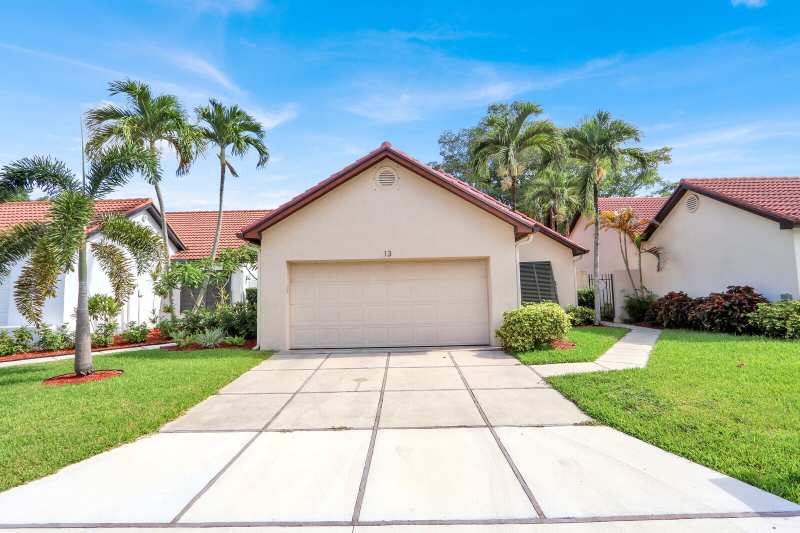 3 bedroom Single Family Residence at 13 Ironwood Way, PGA Resort Community Of Ironwood 1, Palm Beach Gardens — photo 1