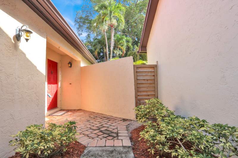 3 bedroom Single Family Residence at 13 Ironwood Way, PGA Resort Community Of Ironwood 1, Palm Beach Gardens — photo 4