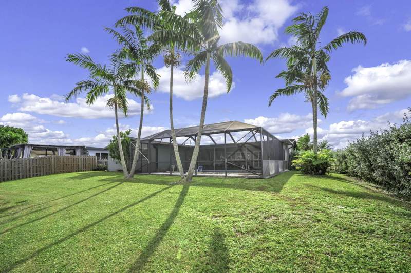 4 bedroom Single Family Residence at 9371 NW 24th Court, Sunrise Golf Village Sec 21, Sunrise — photo 3