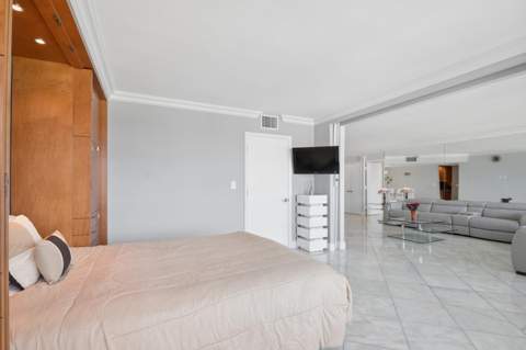 2100 S Ocean Lane #703, Fort Lauderdale FL - photo 16 of 40