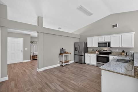 6115 NW Nolia Court, Port St. Lucie FL - photo 9 of 32