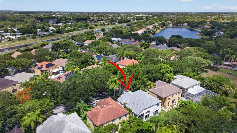 4 bedroom Single Family Residence at 6702 NW 80th Manor, Mayfair At Parkland, Parkland — photo 2