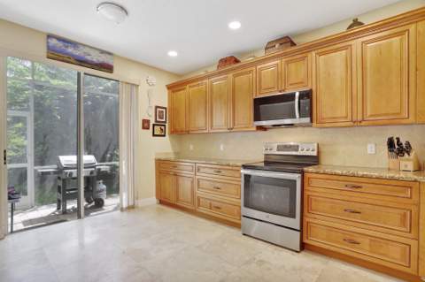 6702 NW 80th Manor, Parkland FL - photo 11 of 35