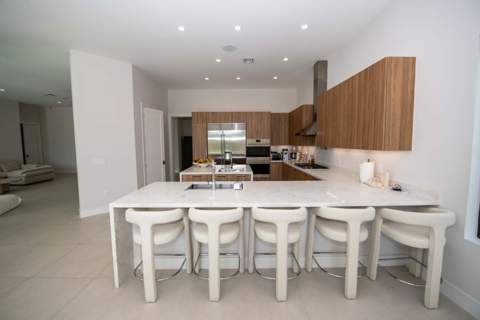 5746 Ashwood Circle, Hollywood FL - photo 18 of 53
