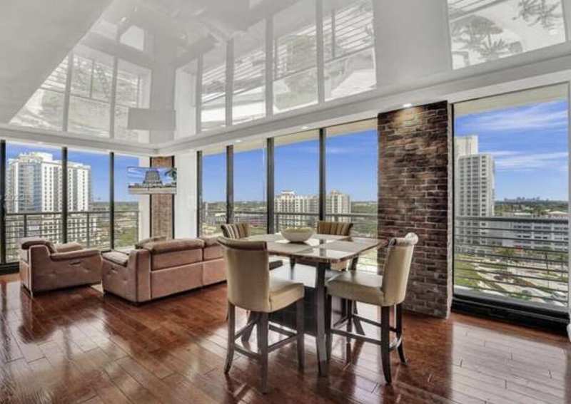 1 bedroom Condominium at 1720 Harrison Street #14h, Home Tower Condo, Hollywood — photo 1