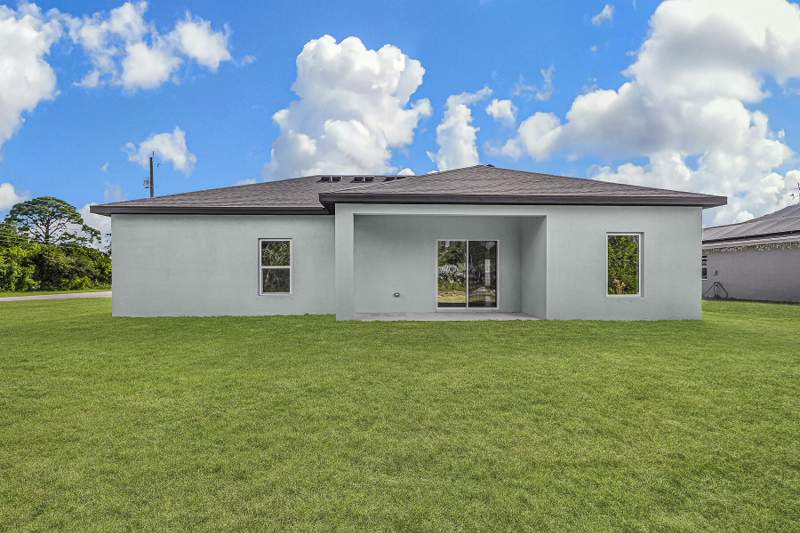 3 bedroom Single Family Residence at 132 SW Becker Road, Port St Lucie Section 34, Port St. Lucie — photo 3