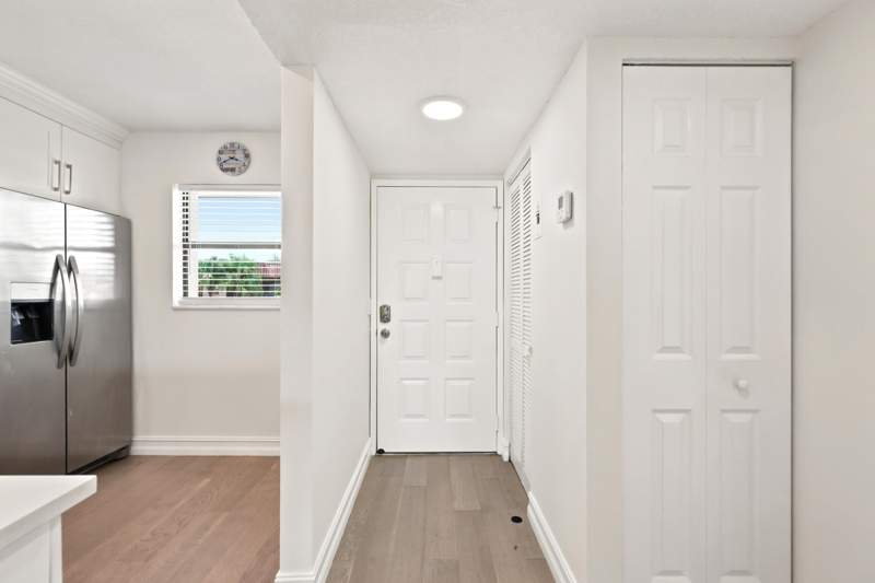 2 bedroom Condominium at 7209 Golf Colony Court #203, Lucerne Lakes Golf Colony Condos 1 Thru 12 , Lake Worth — photo 5