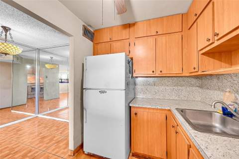 9101 Sunrise Lakes Boulevard #206, Sunrise FL - photo 13 of 35