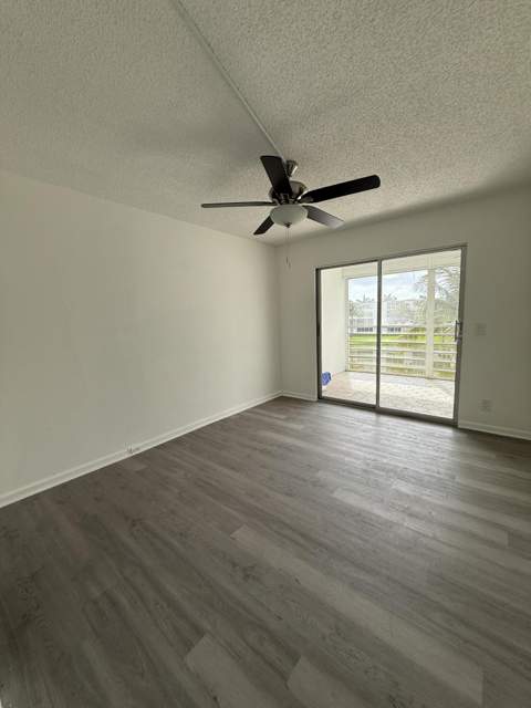 3089 Yarmouth #3089, Boca Raton FL - photo 12 of 14