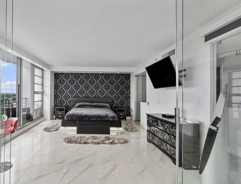 1 bedroom Condominium at 1720 Harrison Street #15a, Home Tower Condo, Hollywood — photo 4