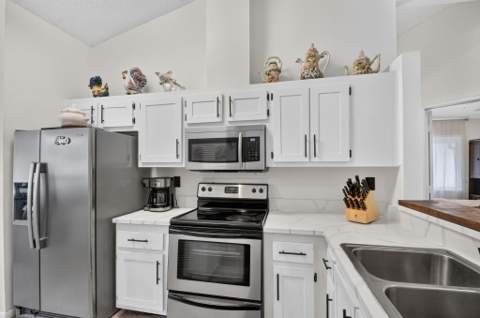 907 Harbour Pointe Way, Greenacres FL - photo 7 of 87