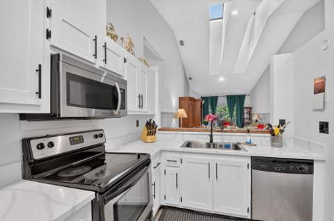 907 Harbour Pointe Way, Greenacres FL - photo 9 of 87