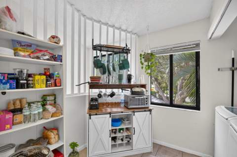907 Harbour Pointe Way, Greenacres FL - photo 10 of 87