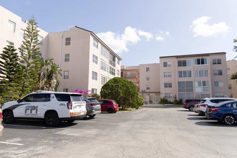 2 bedroom Condominium at 2851 Somerset Drive #116, Somerset No Five Condo, Lauderdale Lakes — photo 1