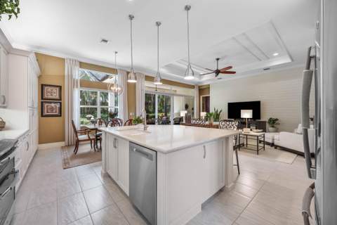 9061 Golden Mountain Circle, Boynton Beach FL - photo 11 of 49