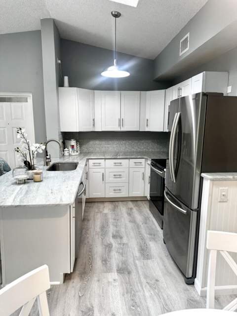 2502 SE Anchorage Cove #G-3, FL - photo 9 of 25