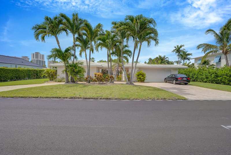 4 bedroom Single Family Residence at 1211 Bimini Lane, Palm Beach Isles 1, Riviera Beach — photo 1