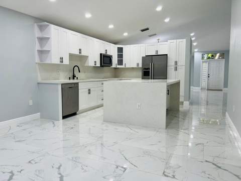 11534 NW 4th Manor, Coral Springs FL - photo 8 of 36