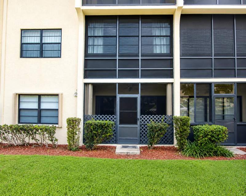 2 bedroom Condominium at 2050 Oleander Boulevard #1-105, Island House Condominium Phase I, Fort Pierce — photo 4