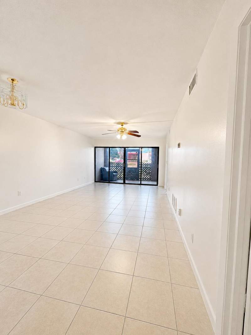 2 bedroom Condominium at 2050 Oleander Boulevard #1-105, Island House Condominium Phase I, Fort Pierce — photo 2