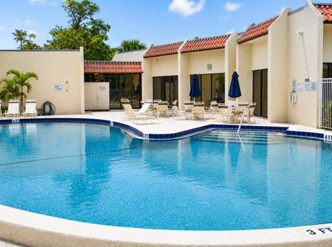 2050 Oleander Boulevard #1-105, Fort Pierce FL - photo 6 of 8