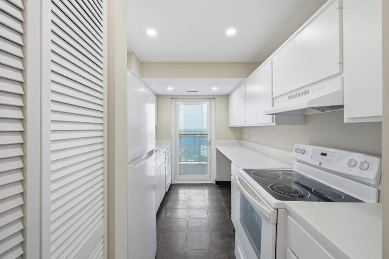 2 bedroom Condominium at 2841 N Ocean Boulevard #1503, Vantage View Condo, Fort Lauderdale — photo 5