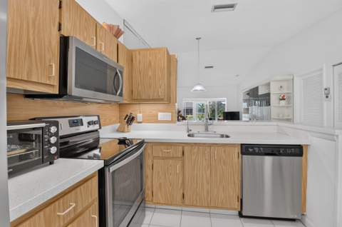 18925 Argosy Drive #B, Boca Raton FL - photo 14 of 34