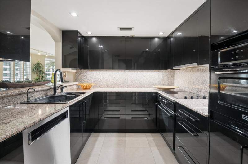2 bedroom Condominium at 120 SE 5th Avenue #329, Mizner Court Condo, Boca Raton — photo 5