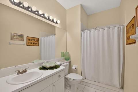 3162 Via Poinciana #6, Lake Worth FL - photo 24 of 45