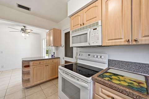 1716 N 25th Avenue, Hollywood FL - photo 10 of 29
