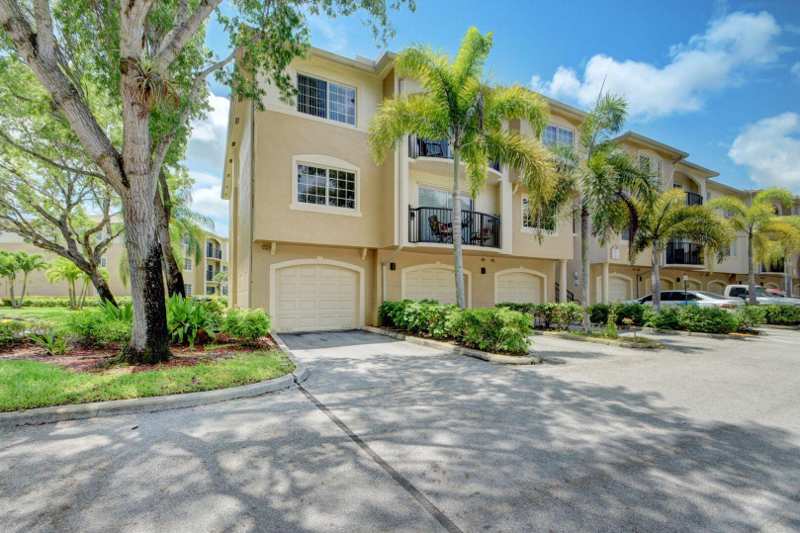 2 bedroom Condominium at 300 Crestwood Court #307, Grand View At Crestwood Condo, Royal Palm Beach — photo 1