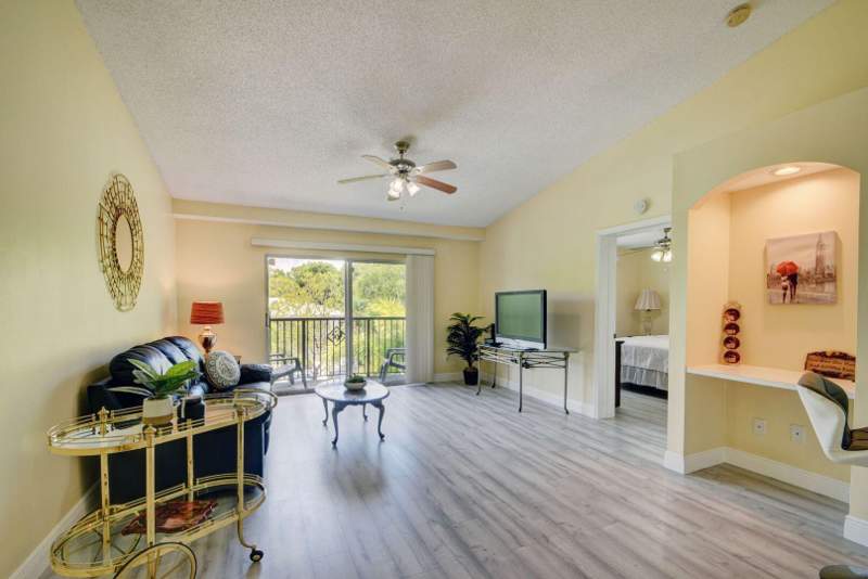 2 bedroom Condominium at 300 Crestwood Court #307, Grand View At Crestwood Condo, Royal Palm Beach — photo 5