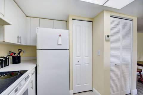 300 Crestwood Court #307, Royal Palm Beach FL - photo 12 of 29