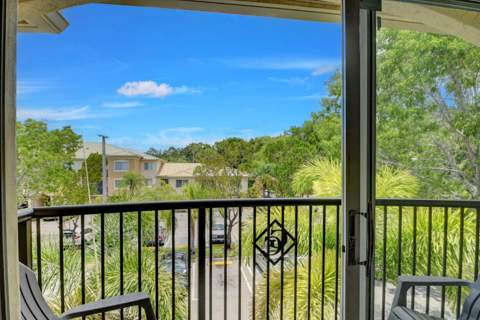 300 Crestwood Court #307, Royal Palm Beach FL - photo 13 of 29