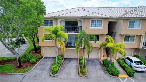 300 Crestwood Court #307, Royal Palm Beach FL - photo 23 of 29