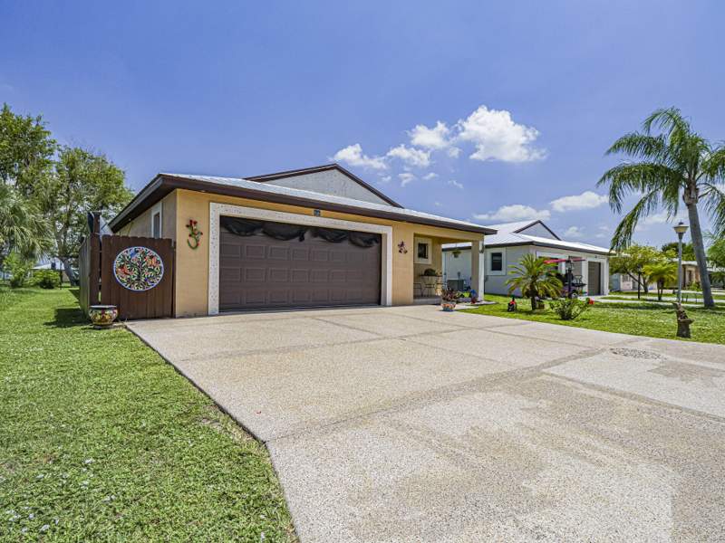 2 bedroom Single Family Residence at 23 Arboles Del Norte, Spanish Lakes Country Club Vill Leasehold Estates, Fort Pierce — photo 3