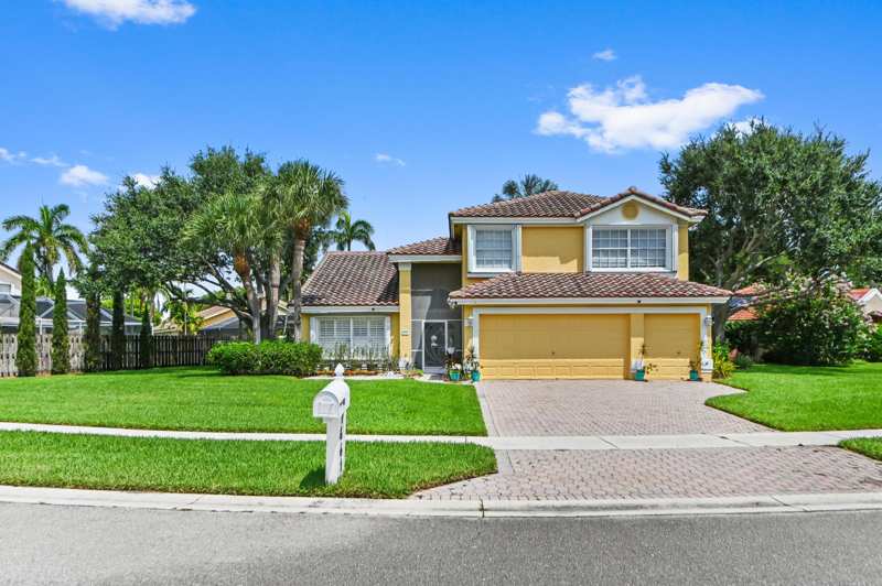 4 bedroom Single Family Residence at 7461 Anadale Circle, Lake Charleston, Lake Worth — photo 1