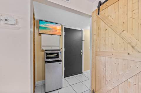 7401 NW 16th Street #102, Plantation FL - photo 24 of 36