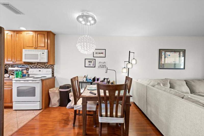 2 bedroom Villa at 2621 Barkley Drive #A, Cresthaven Villas 12 Condo, West Palm Beach — photo 5