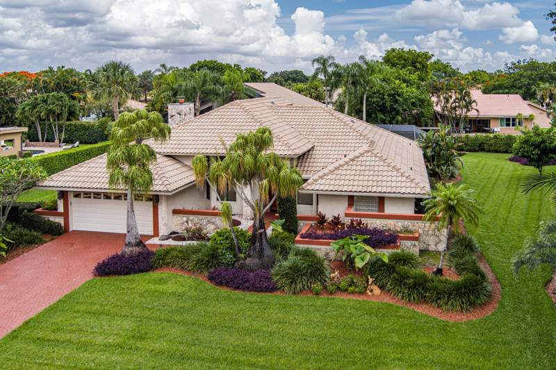 4 bedroom Single Family Residence at 8255 NW 51st Court, Pine Ridge, Coral Springs — photo 2